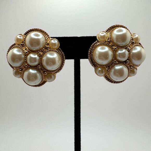 Vintage Dauplaise Clip-on Earrings Faux Pearls Gold Tone Setting 80s-90s - Picture 1 of 11